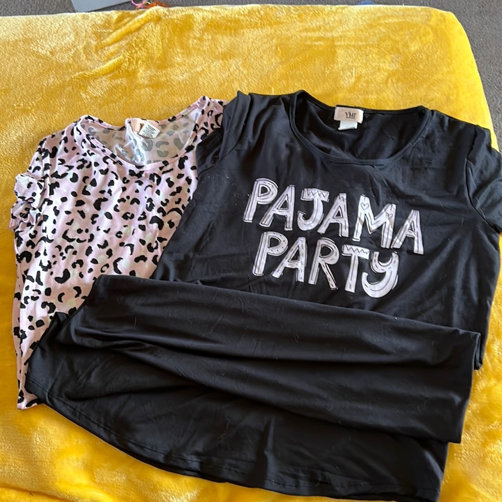 NWT SET OF 2 NIGHTSHIRTS